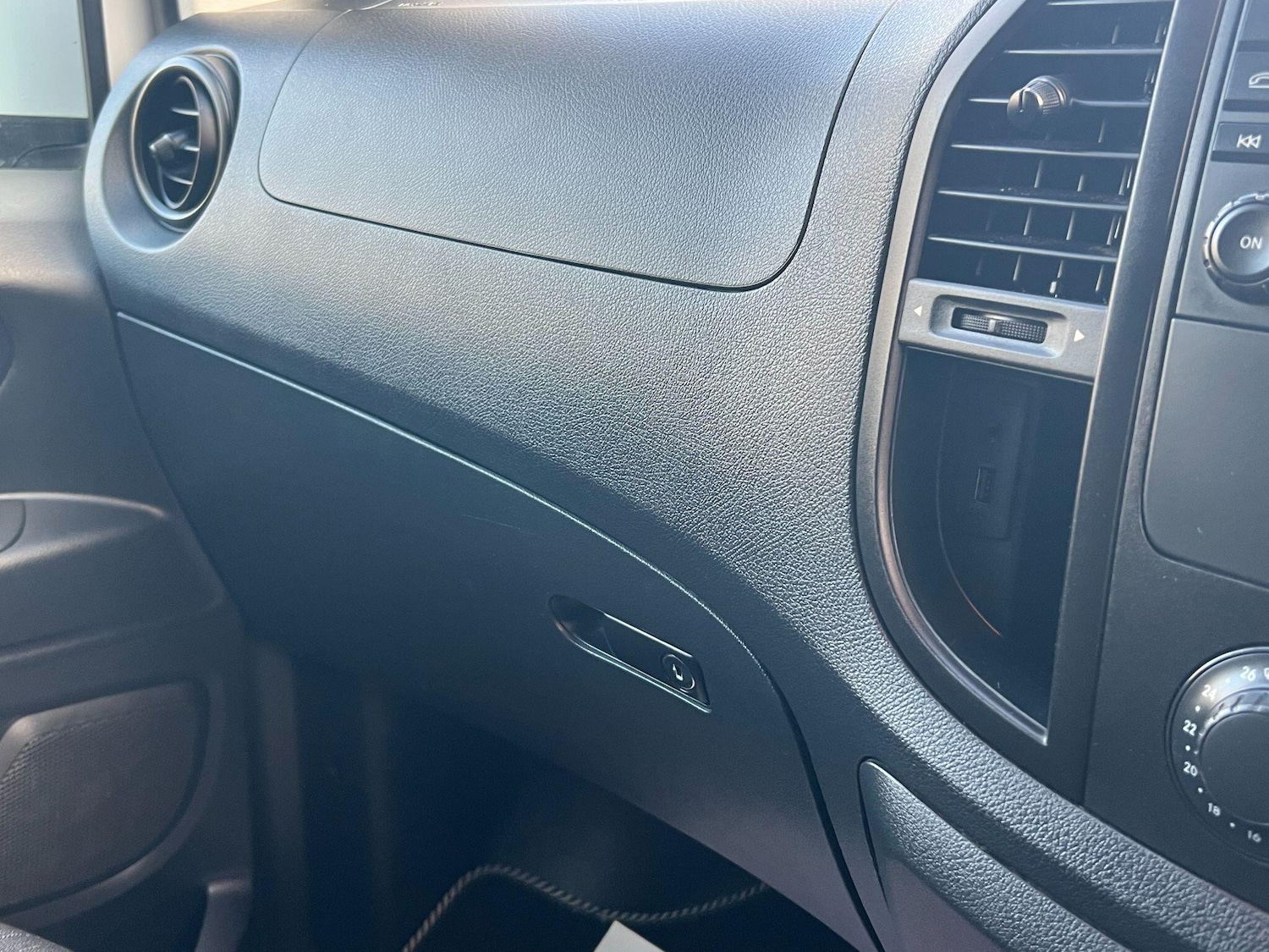 Used Mercedes-Benz Vito 2017 for sale - 76620379: Photo 28