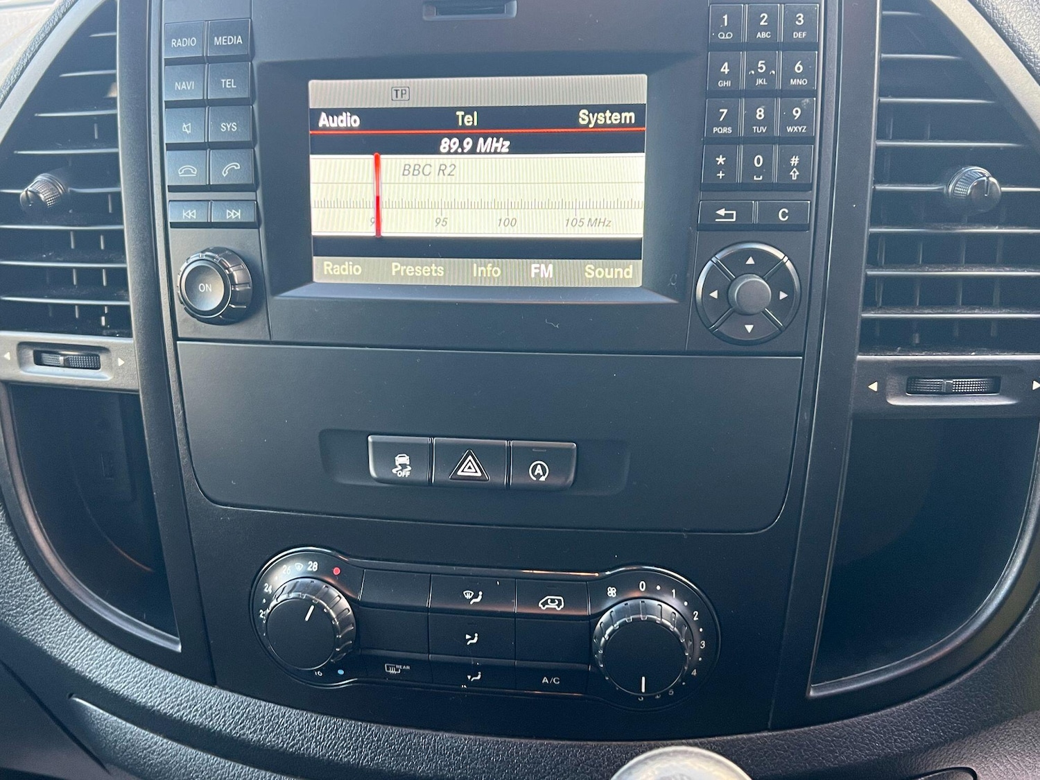 Used Mercedes-Benz Vito 2017 for sale - 76620379: Photo 8