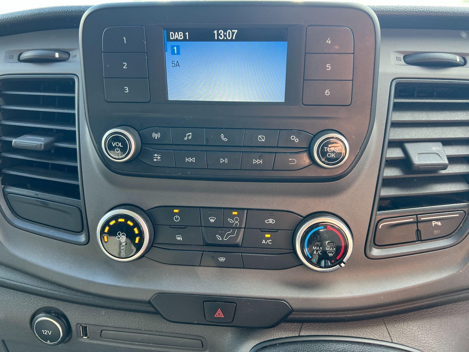 Used Ford Transit Custom 2019 for sale - 76268411: Photo 17