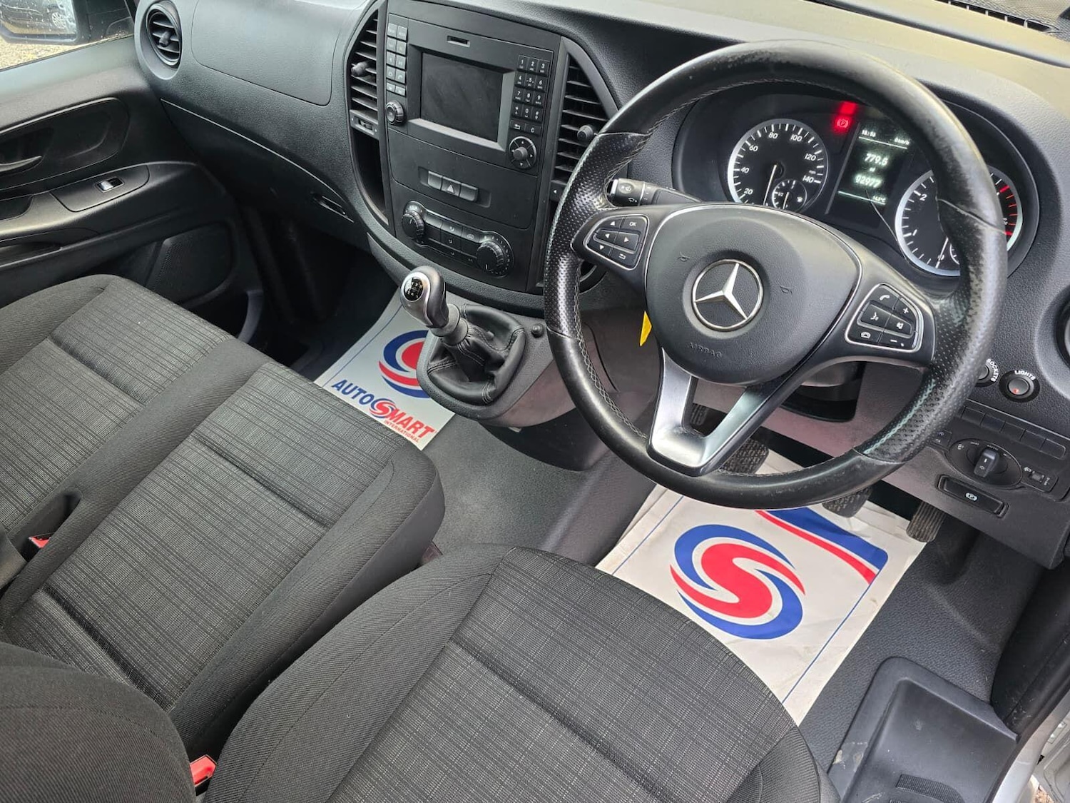 Used Mercedes-Benz Vito 2019 for sale - 76432380: Photo 2