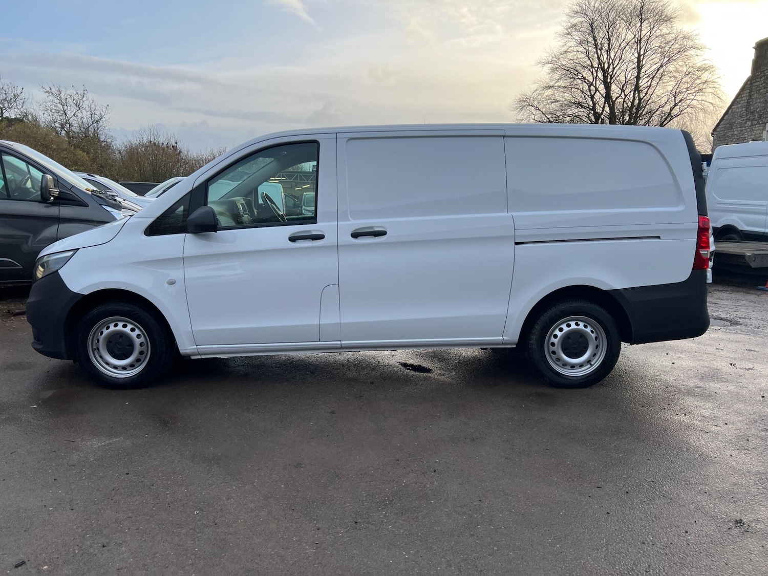Used Mercedes-Benz Vito 2021 for sale - 77625871: Photo 11