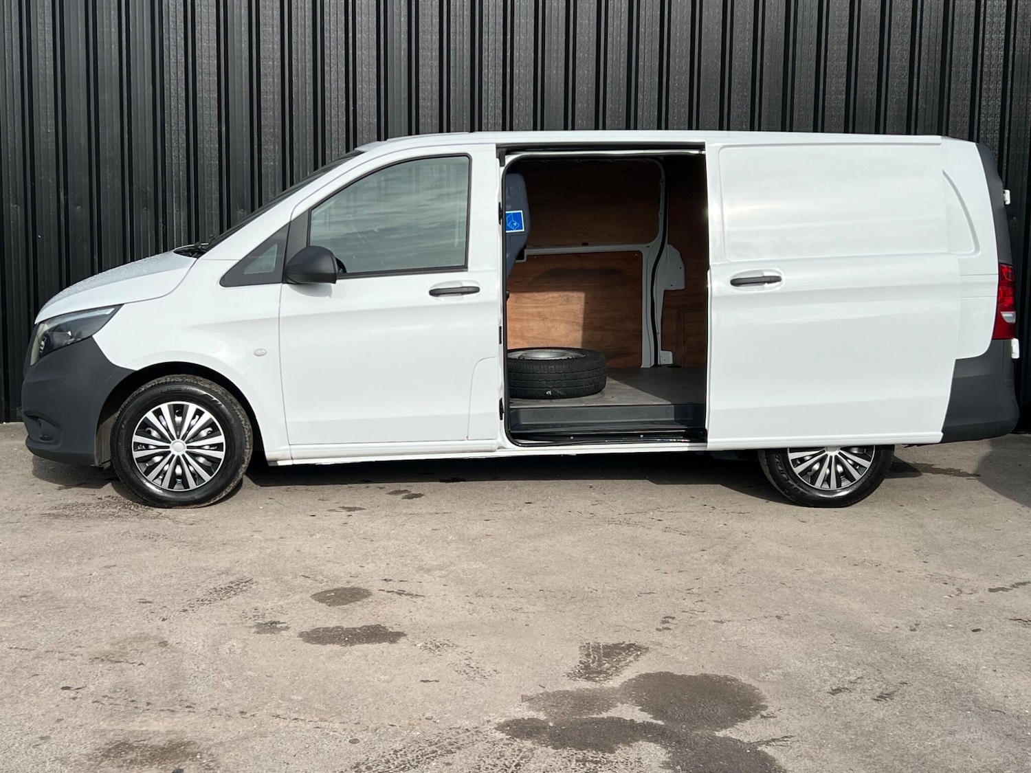 Used Mercedes-Benz Vito 2021 for sale - 77625871: Photo 27