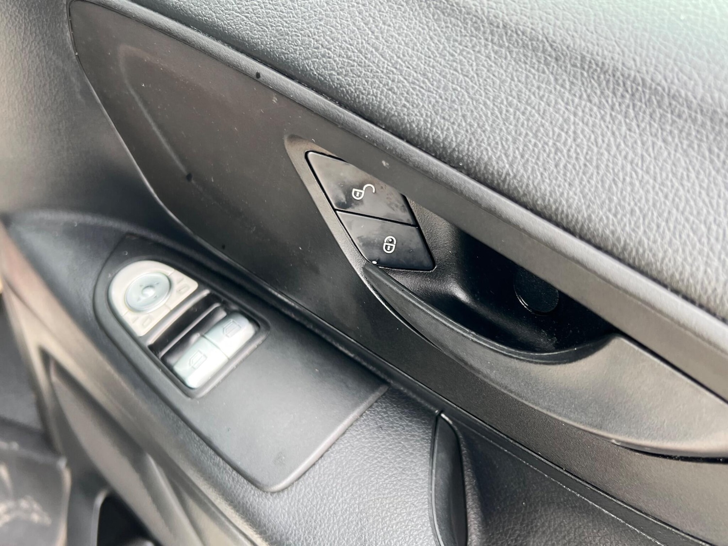 Used Mercedes-Benz Vito 2021 for sale - 77625871: Photo 31