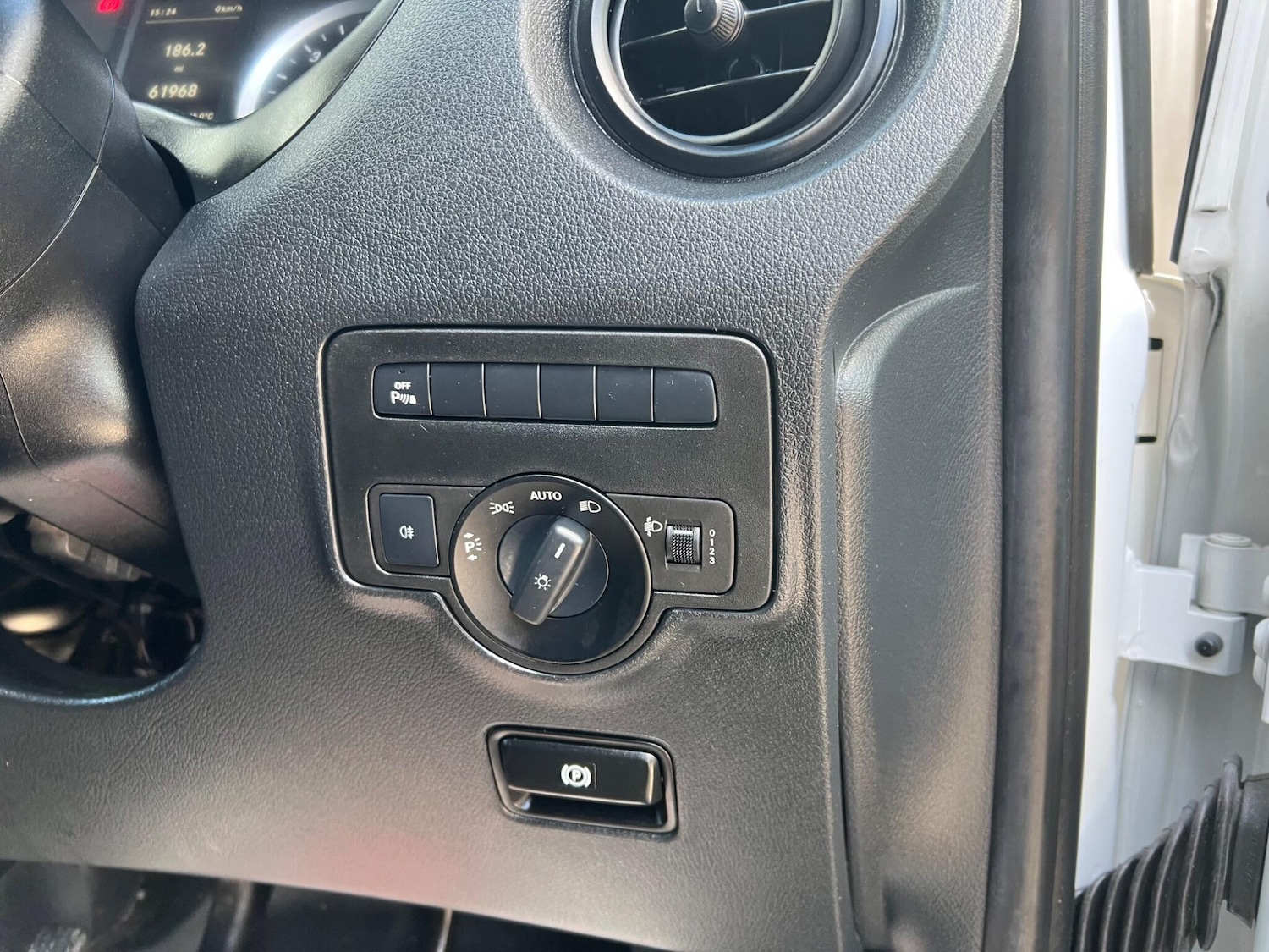 Used Mercedes-Benz Vito 2019 for sale - 78127877: Photo 12