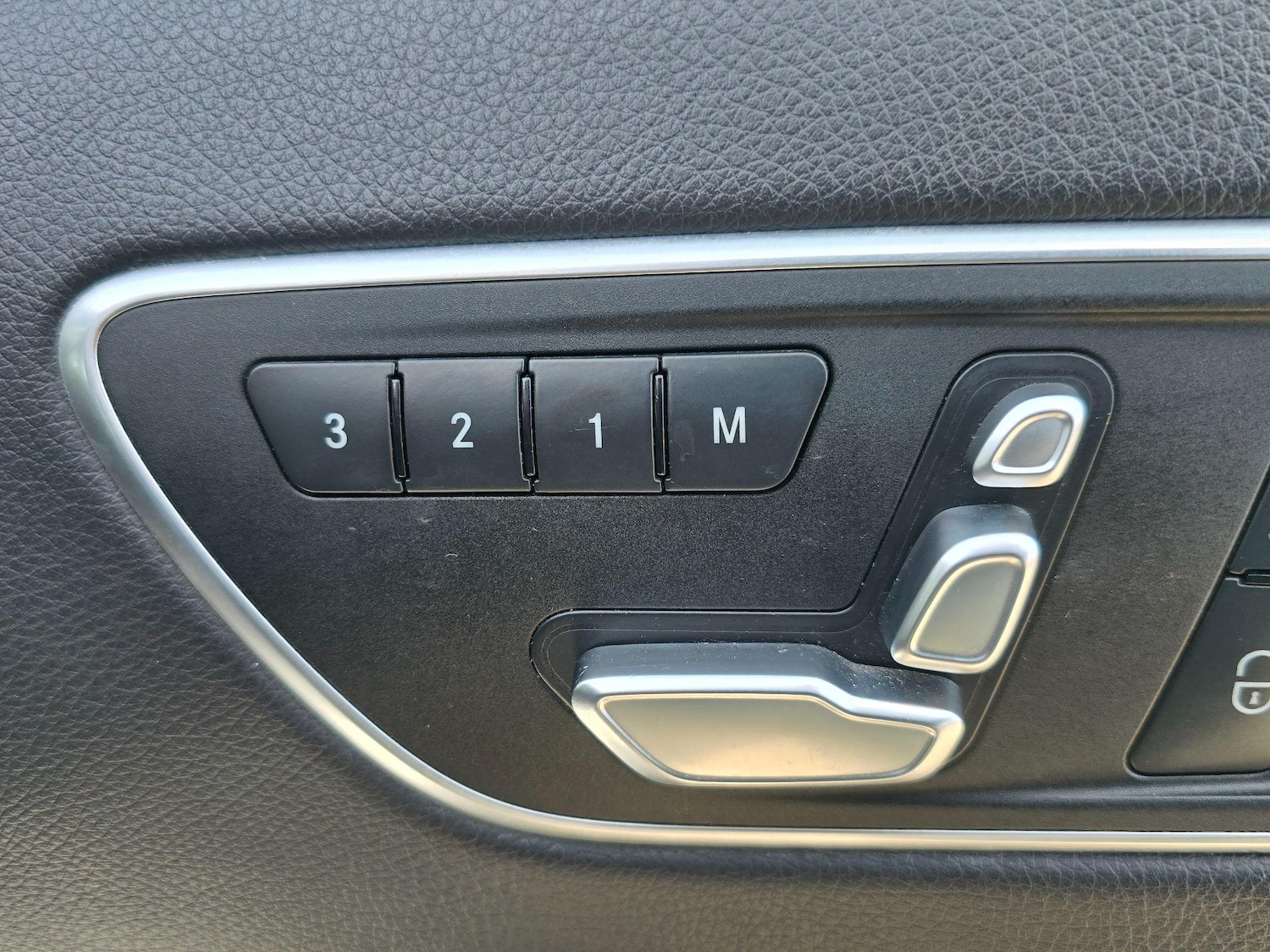 Used Mercedes-Benz A-Class 2016 for sale - 76283017: Photo 10