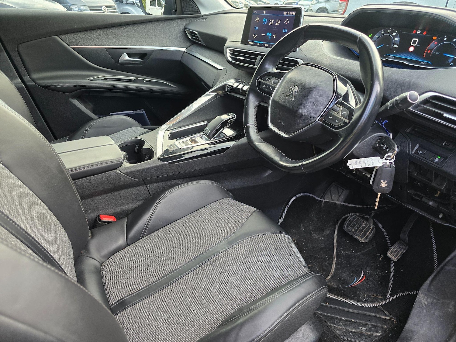 Used Peugeot 3008 2017 for sale - 76572755: Photo 8