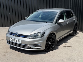 Used Volkswagen Golf 2019 for sale - 79106567: Photo