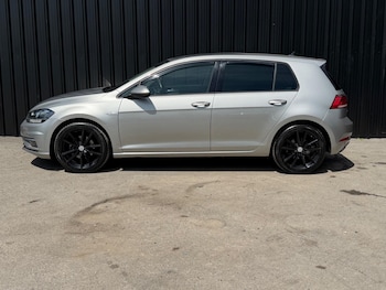 Used Volkswagen Golf 2019 for sale - 79106567: Photo