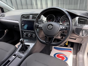 Used Volkswagen Golf 2019 for sale - 79106567: Photo