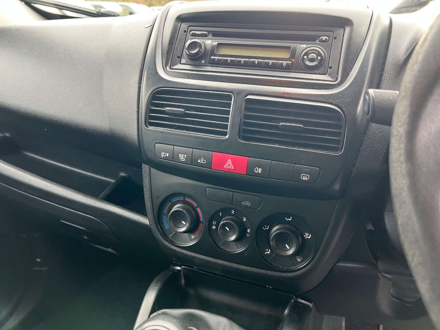 Used Vauxhall Combo 2016 for sale - 77156444: Photo 8