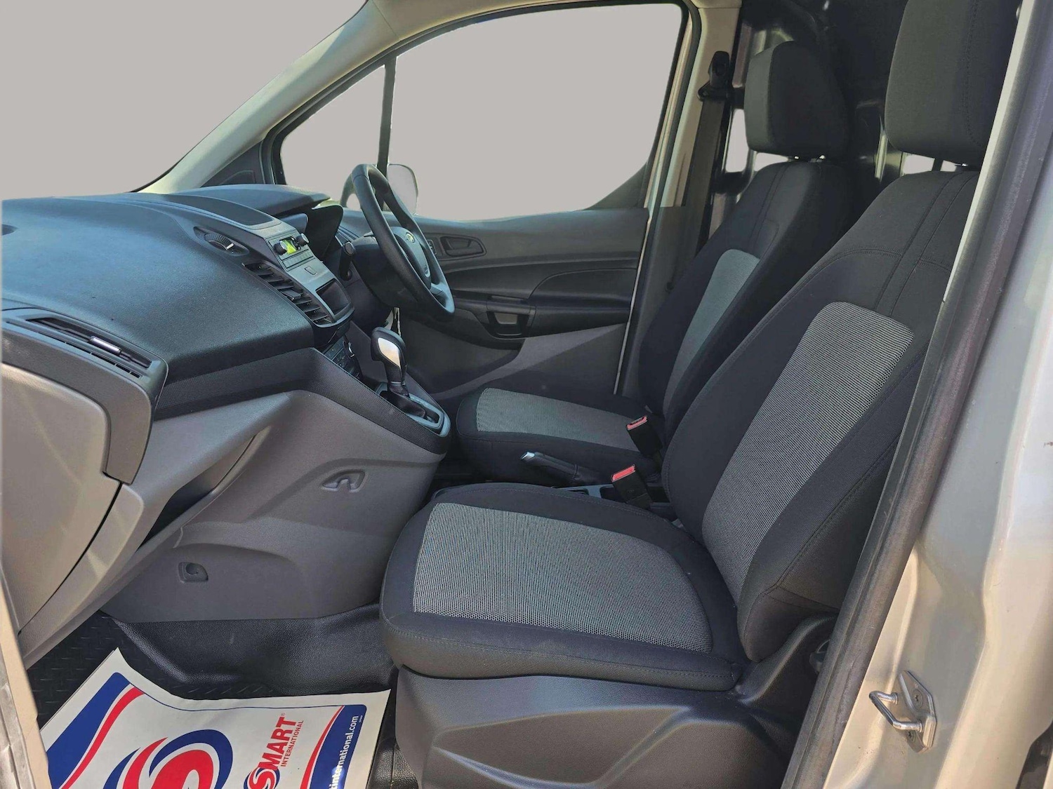 Used Ford Transit Connect 2020 for sale - 76965569: Photo 17