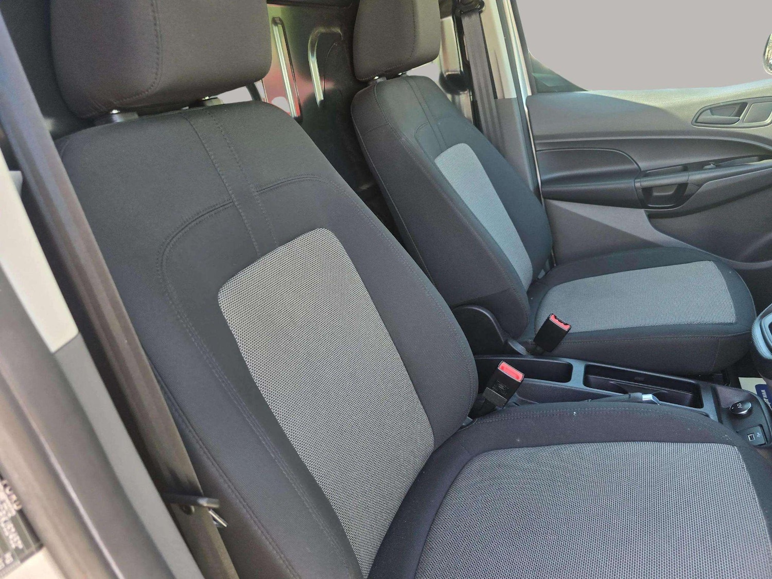 Used Ford Transit Connect 2020 for sale - 76965569: Photo 27