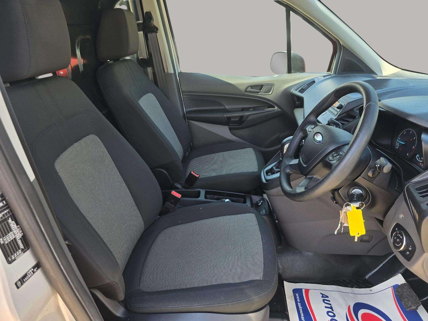 Used Ford Transit Connect 2020 for sale - 76965569: Photo 33