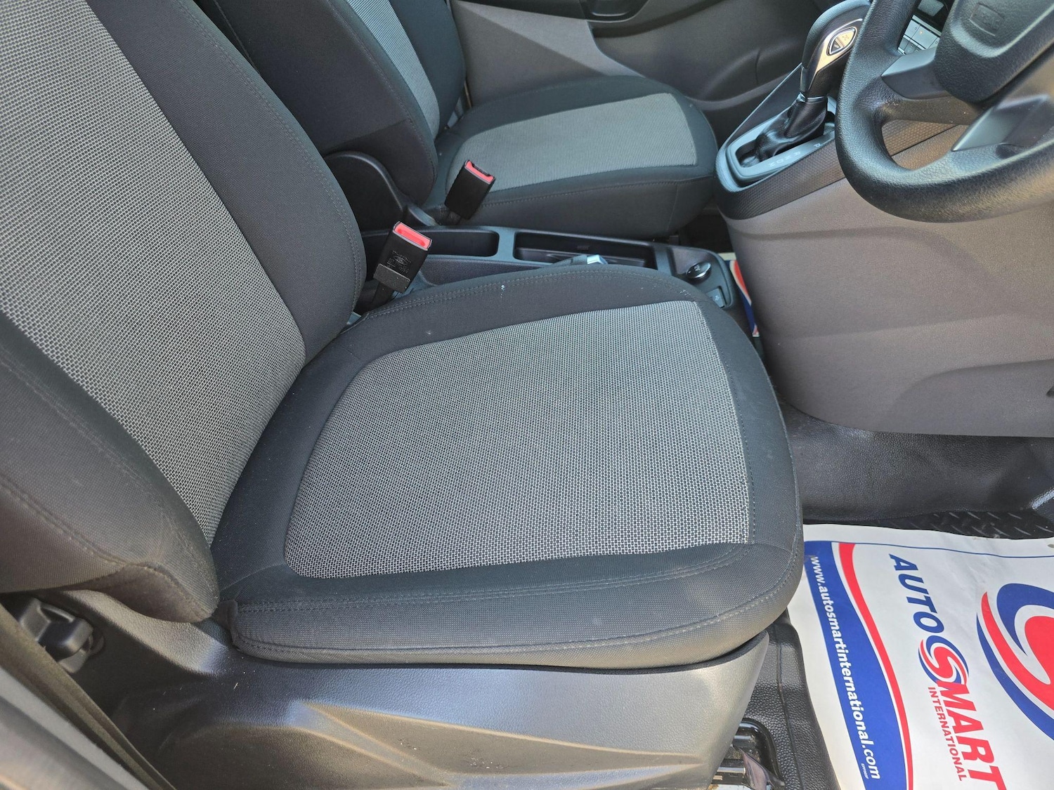 Used Ford Transit Connect 2020 for sale - 76965569: Photo 39