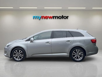 Used Toyota Avensis 2014 for sale - 76268433: Photo
