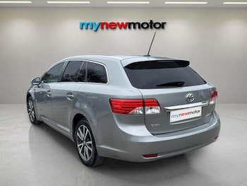 Used Toyota Avensis 2014 for sale - 76268433: Photo