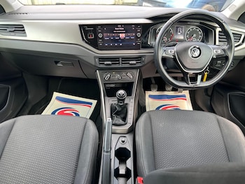 Used Volkswagen Polo 2018 for sale - 76268403: Photo