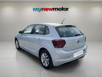 Used Volkswagen Polo 2018 for sale - 76268403: Photo