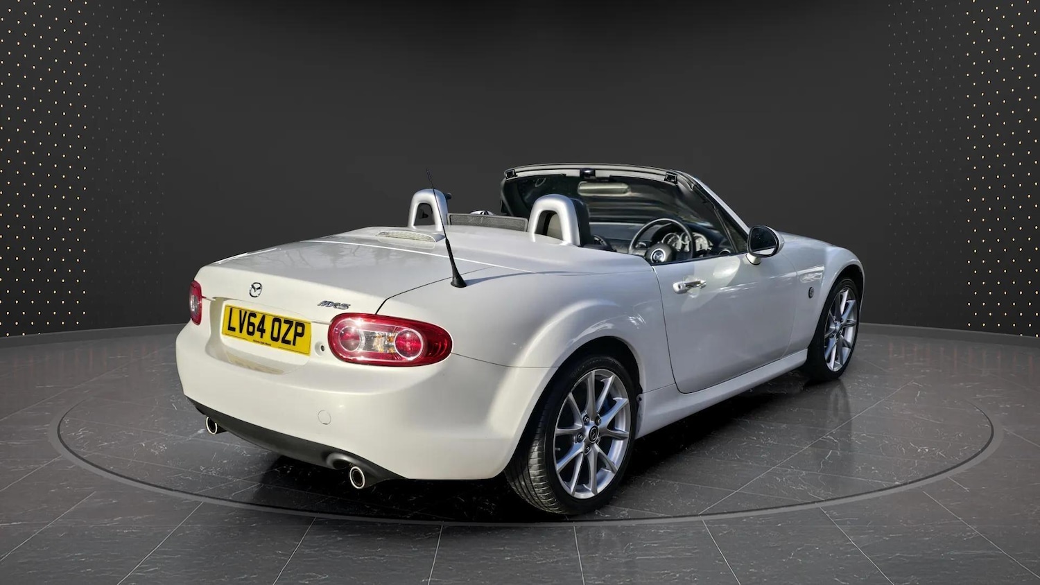 Used Mazda MX-5 2015 for sale - 76965099: Photo 9