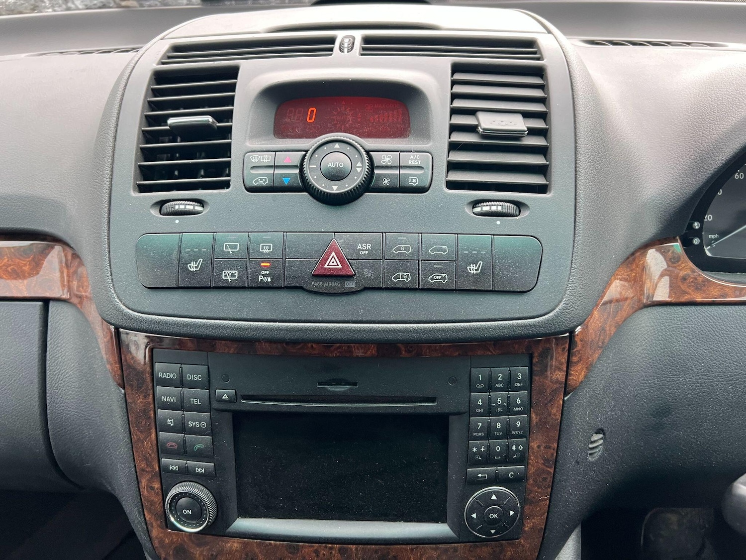 Used Mercedes-Benz Viano 2013 for sale - 76561572: Photo 8