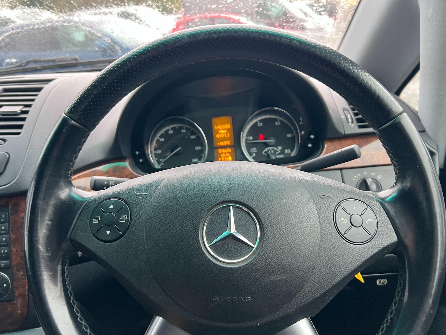 Used Mercedes-Benz Viano 2013 for sale - 76561572: Photo 9