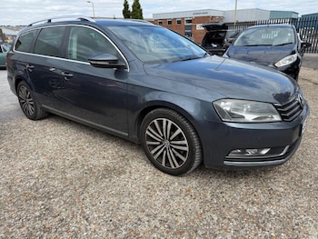 Used Volkswagen Passat 2011 for sale - 75529854: Photo