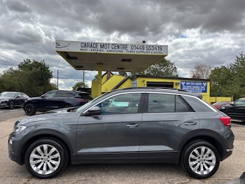 Used Volkswagen T-Roc 2018 for sale - 79302502: Photo
