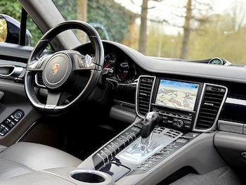 Used Porsche Panamera 2011 for sale - 77956918: Photo