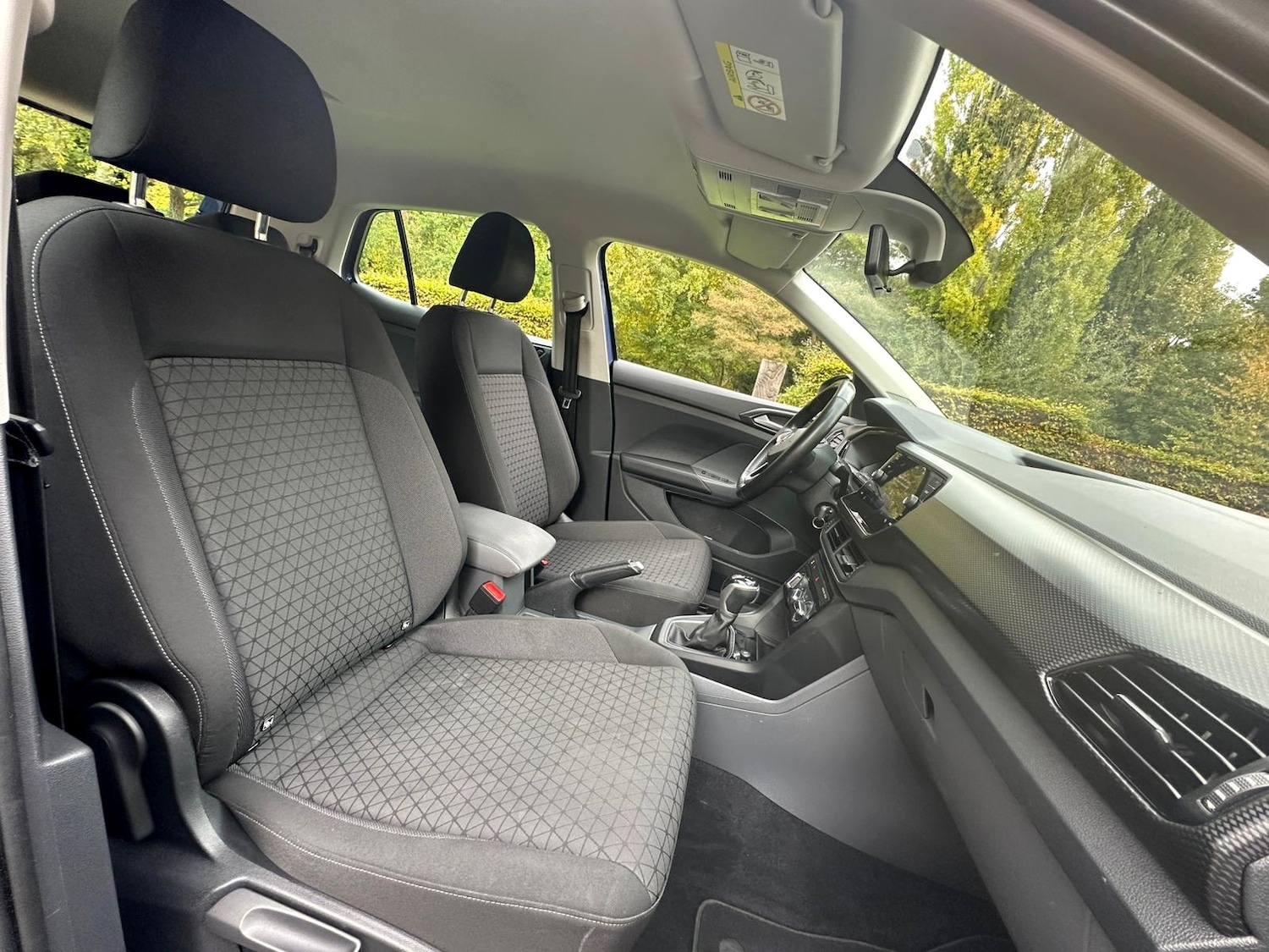 Used Volkswagen T-Cross 2019 for sale - 76289671: Photo 4
