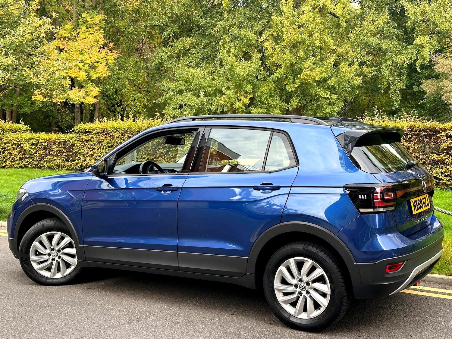 Used Volkswagen T-Cross 2019 for sale - 76289671: Photo 8