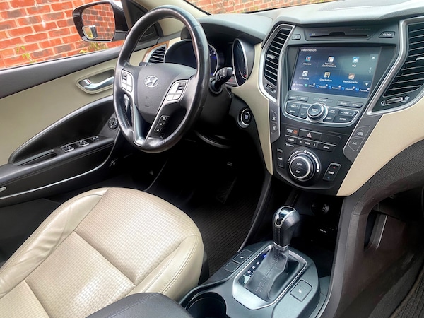 Used Hyundai Santa Fe 2013 for sale - 75337553: Photo 2
