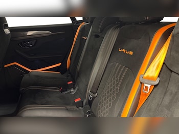 Used Lamborghini Urus 2023 for sale - 79327563: Photo