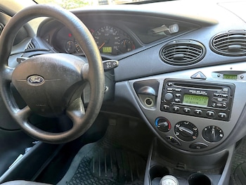 Used Ford Focus 2004 for sale - 76000520: Photo 2