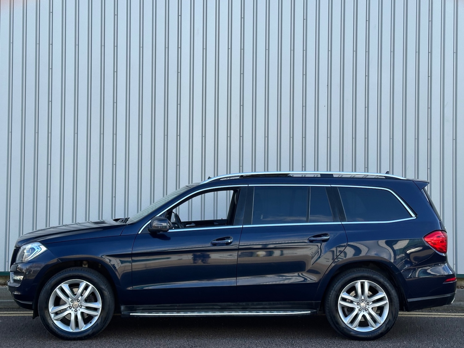 Used Mercedes-Benz GL Class 2015 for sale - 77396713: Photo 2