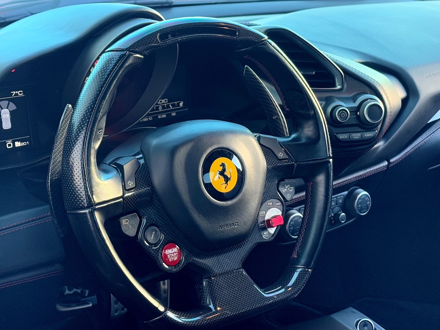Used Ferrari 488 2016 for sale - 76250899: Photo 10