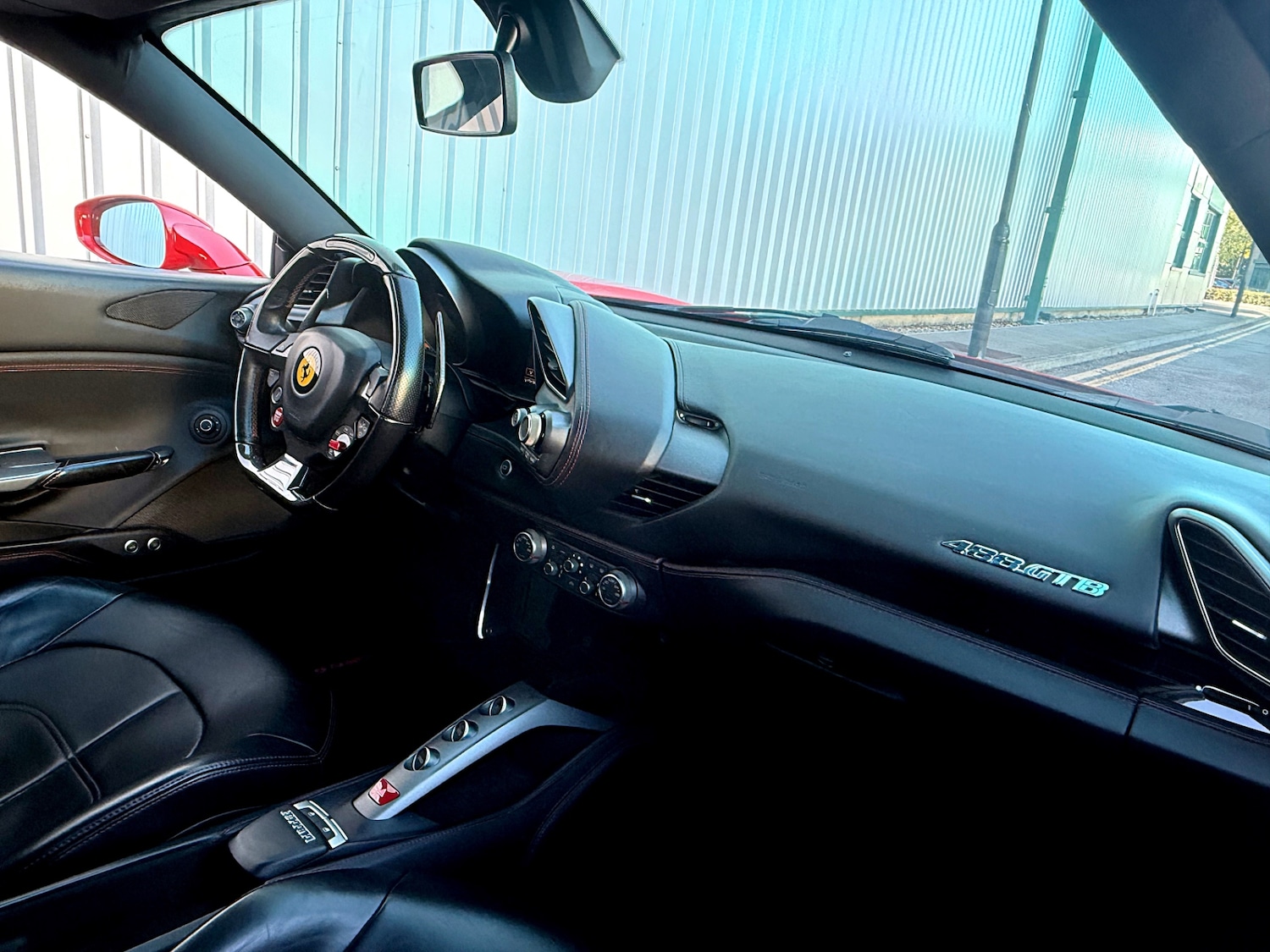 Used Ferrari 488 2016 for sale - 76250899: Photo 4