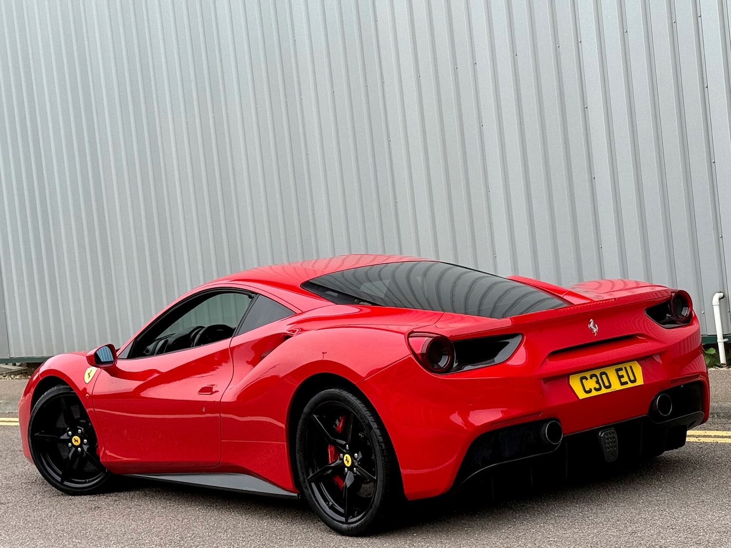 Used Ferrari 488 2016 for sale - 76250899: Photo 7