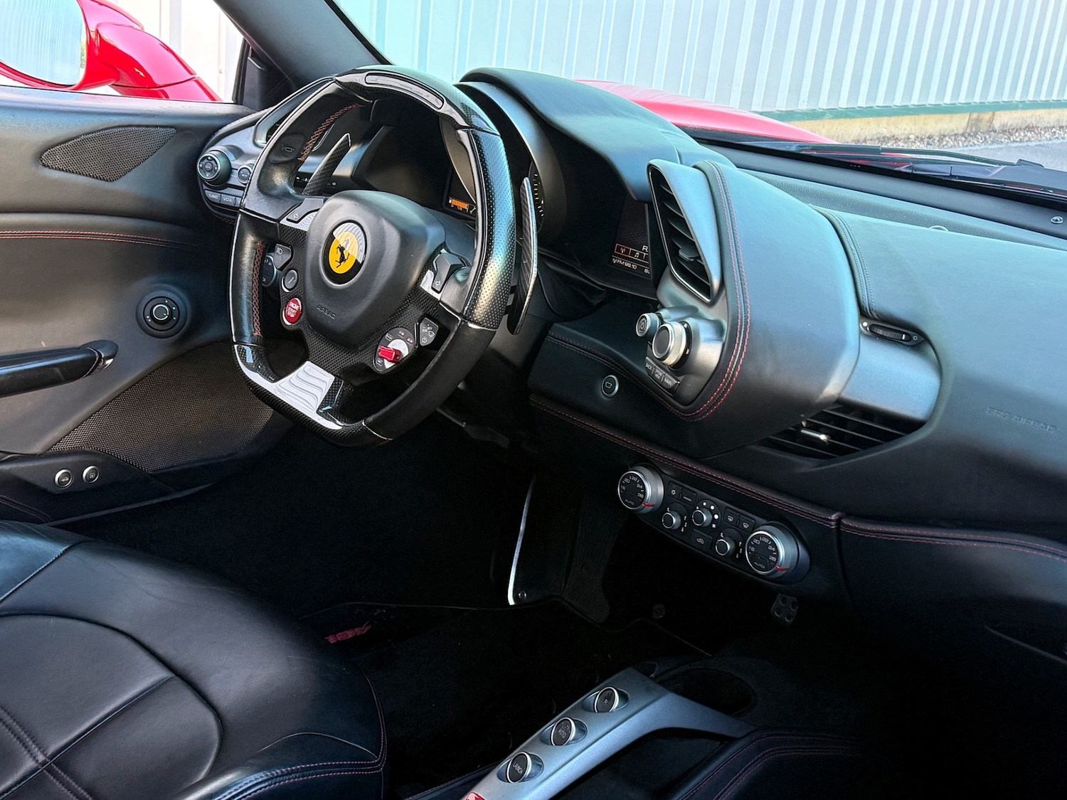 Used Ferrari 488 2016 for sale - 76250899: Photo 8