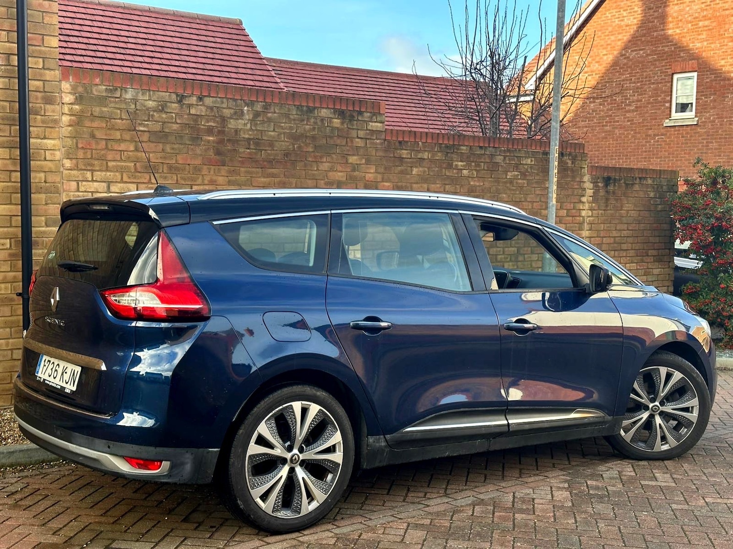 Used Renault Grand Scenic 2018 for sale - 77359323: Photo 3
