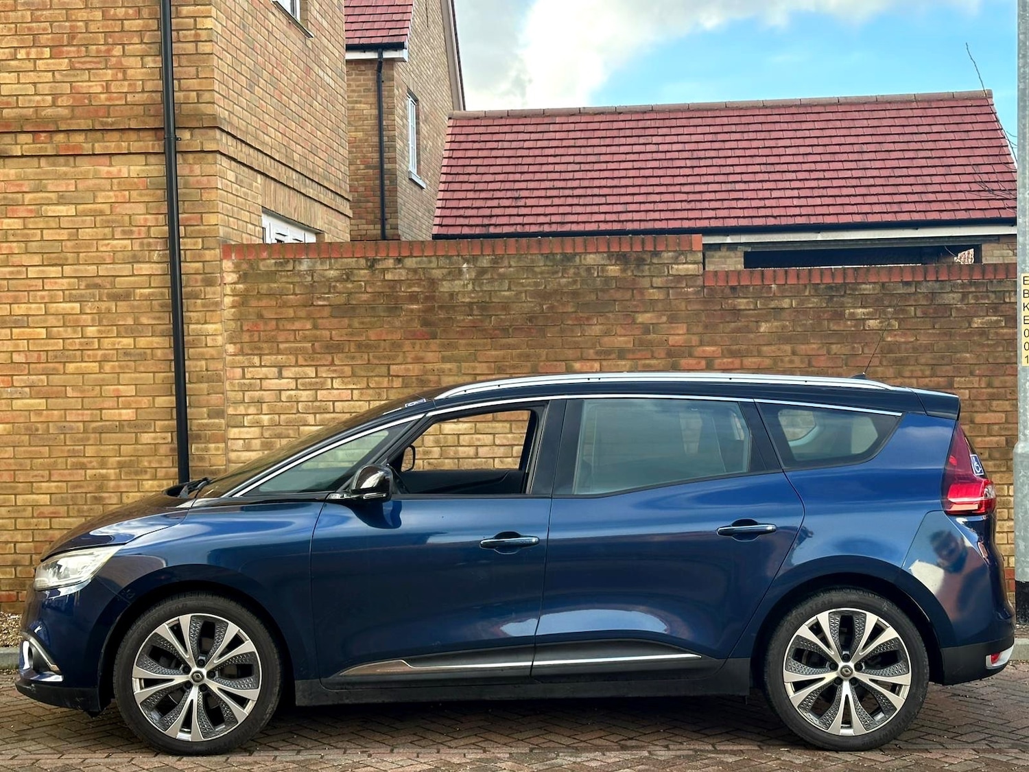 Used Renault Grand Scenic 2018 for sale - 77359323: Photo 5