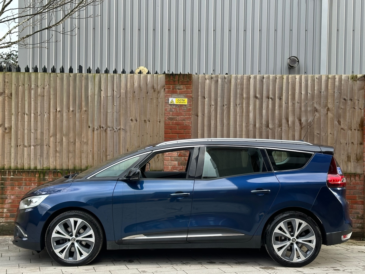 Used Renault Grand Scenic 2018 for sale - 77359323: Photo 9