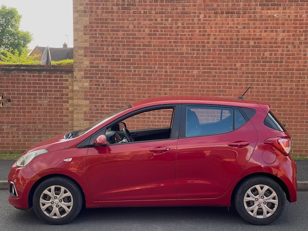 Used Hyundai i10 2014 for sale - 74548769: Photo 9