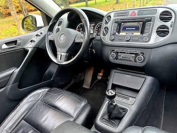 Used Volkswagen Tiguan 2011 for sale - 76456582: Photo