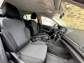 Used Renault Megane 2019 for sale - 75908553: Photo