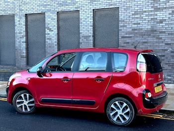 Used Citroen C3 Picasso 2016 for sale - 76656533: Photo