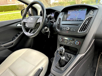 Used Ford Focus 2016 for sale - 77077016: Photo