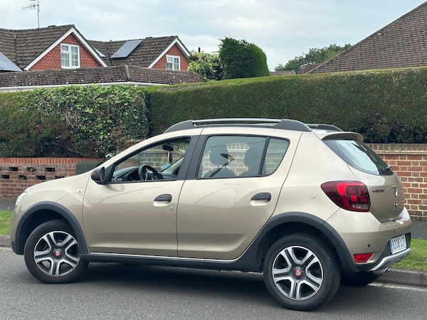 Used Dacia Sandero Stepway 2019 for sale - 76251510: Photo 3