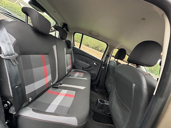 Used Dacia Sandero Stepway 2019 for sale - 76251510: Photo 6