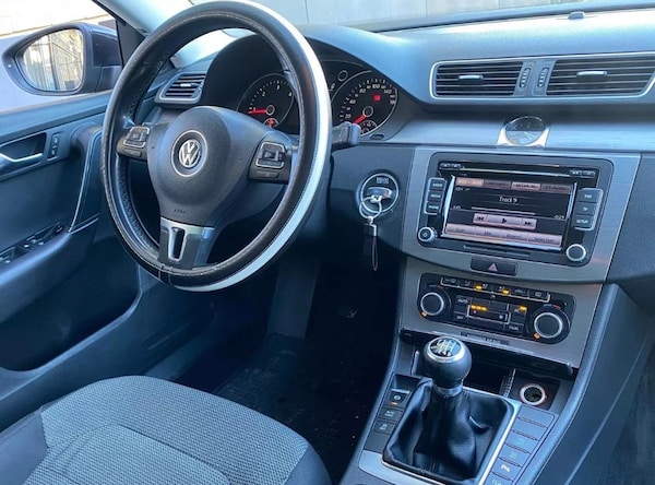 Used Volkswagen Passat 2011 for sale - 75334971: Photo 2