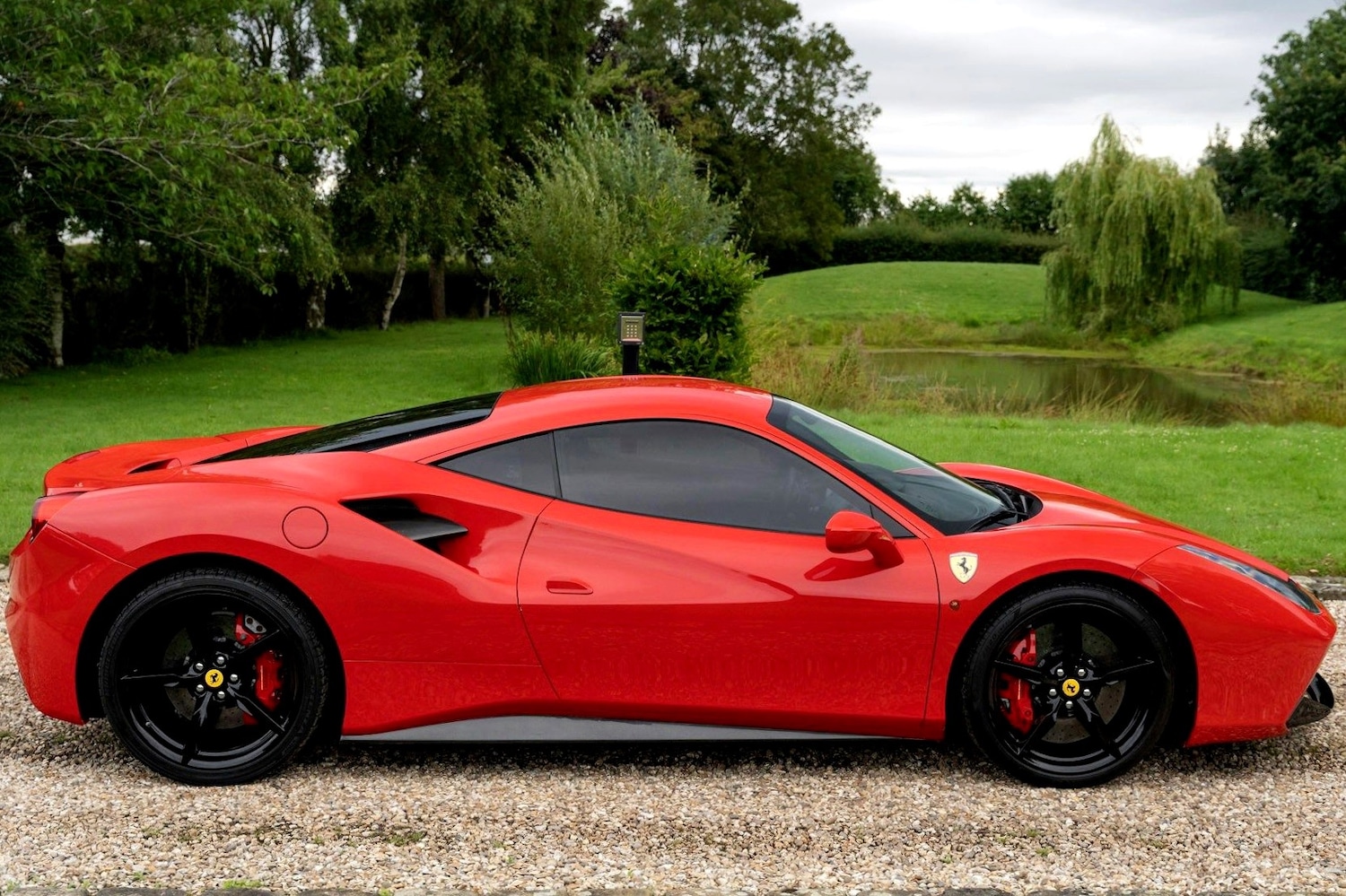 Used Ferrari 488 2016 for sale - 76188386: Photo 2